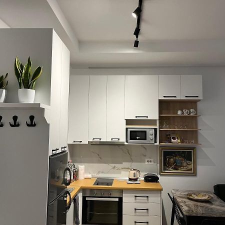 Comfy Nest Apartment- Free Parking Tirana Exteriör bild