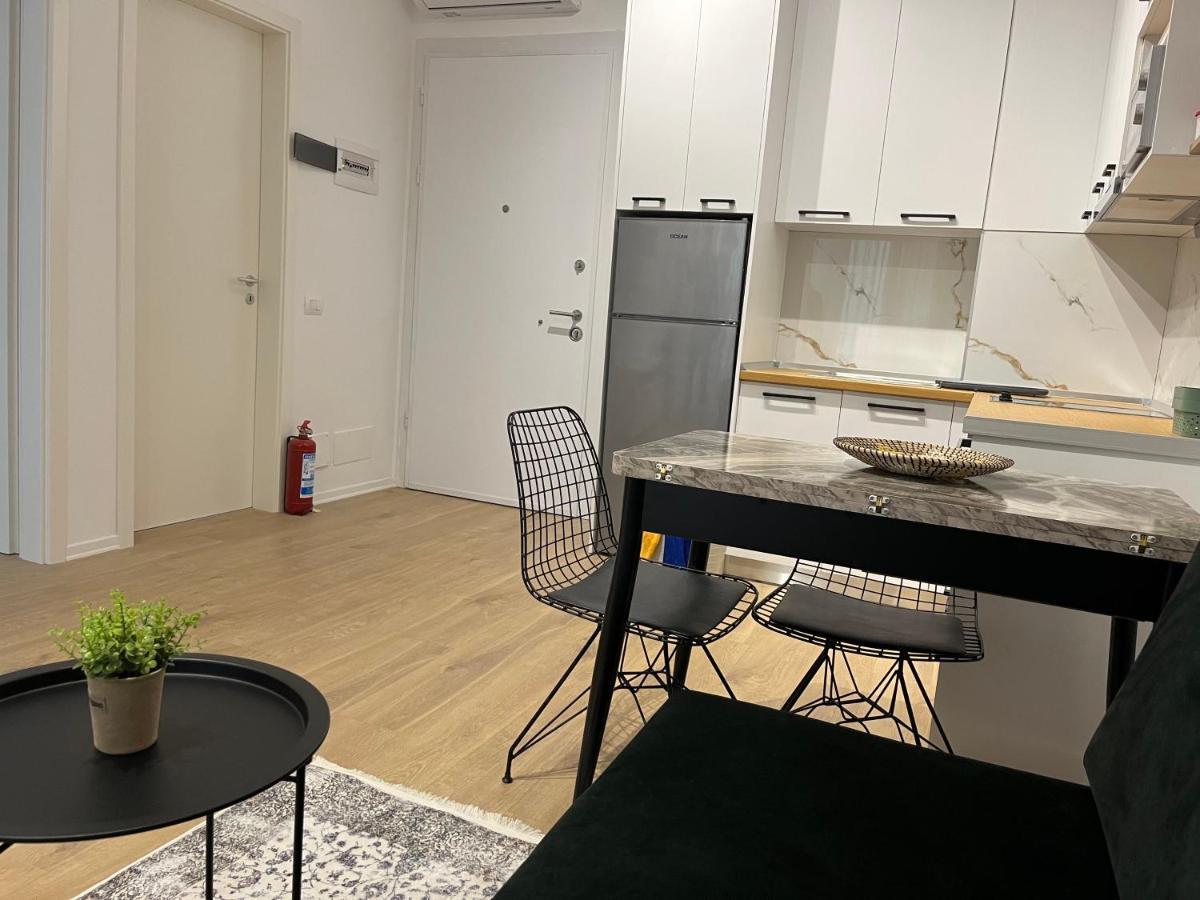 Comfy Nest Apartment- Free Parking Tirana Exteriör bild